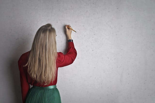 Comprehensive list of reviews for top 8 product management courses and certifications. These are the top rated and best programs, including free courses.